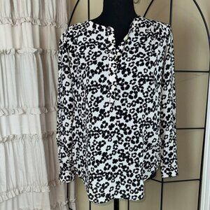 Ann Taylor Loft Black White Floral Henley Shirt Top Petite Small